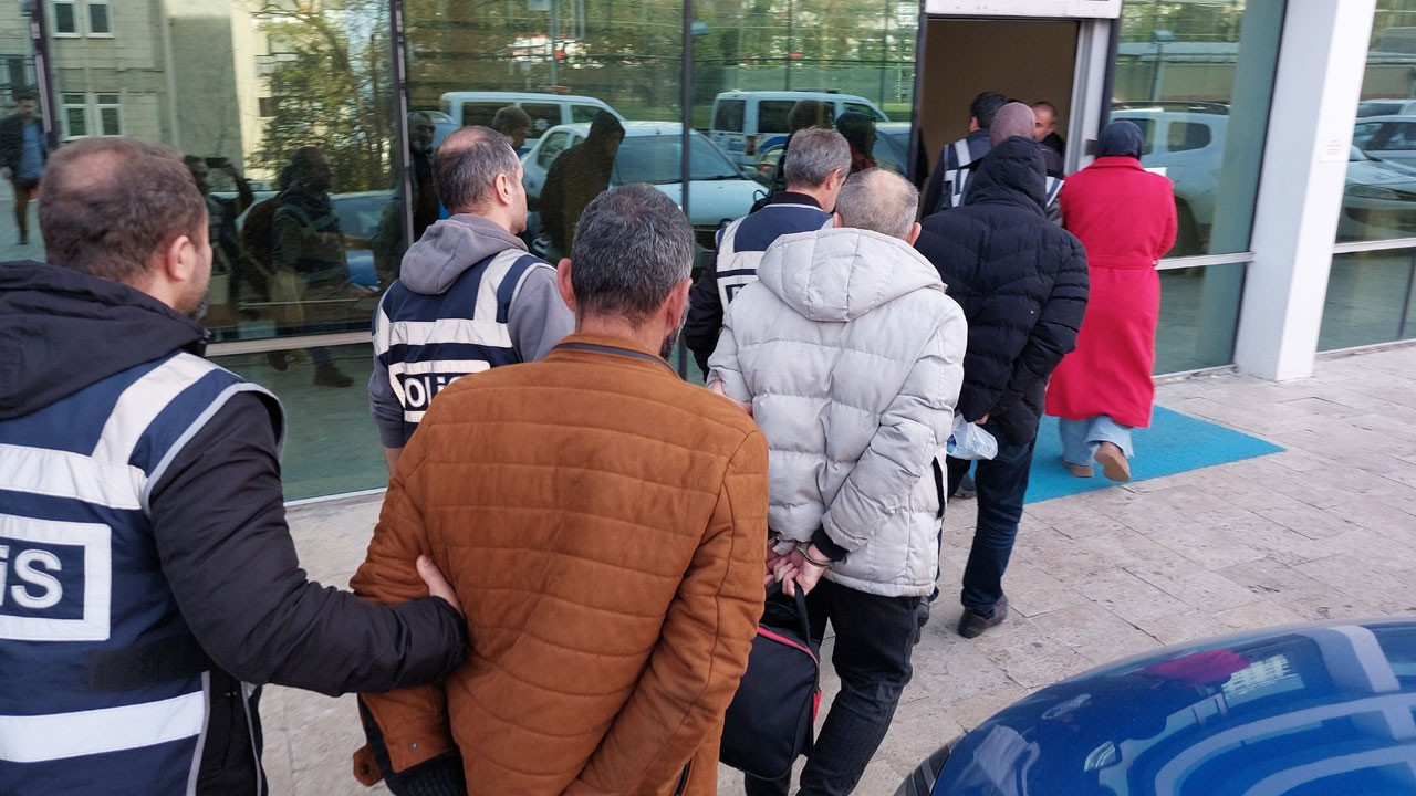 Samsun'da 53 kişiyi internet üzerinden dolandıran 6 kişi tutuklandı