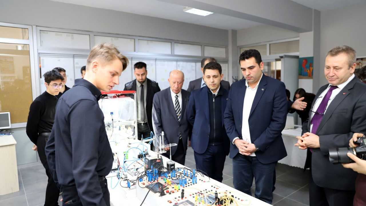 Liseli gençler “İşin Erbapları” ile buluştu