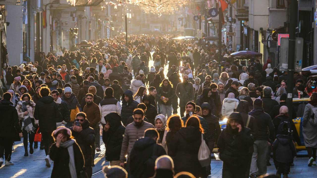 Halkın yüzde 70’i geçimi konuşuyor seçimler bile depremin önünde