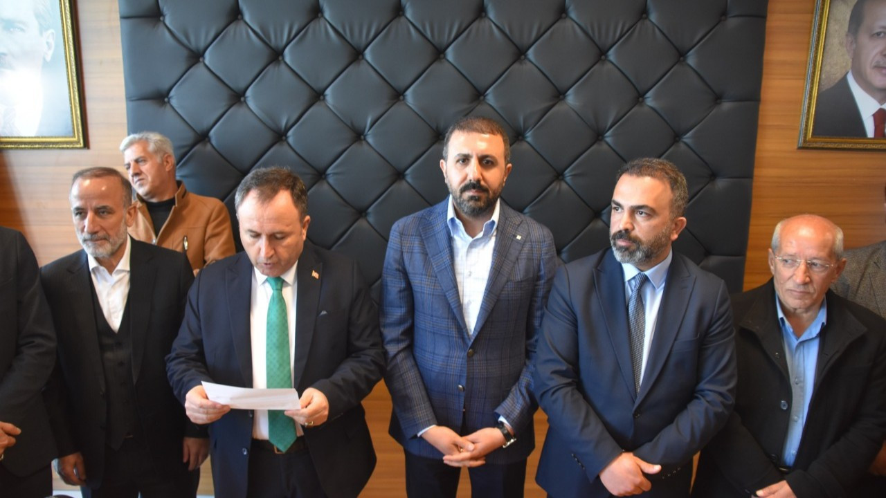 CHP'nin Bitlis adayı AK Parti'ye geçti