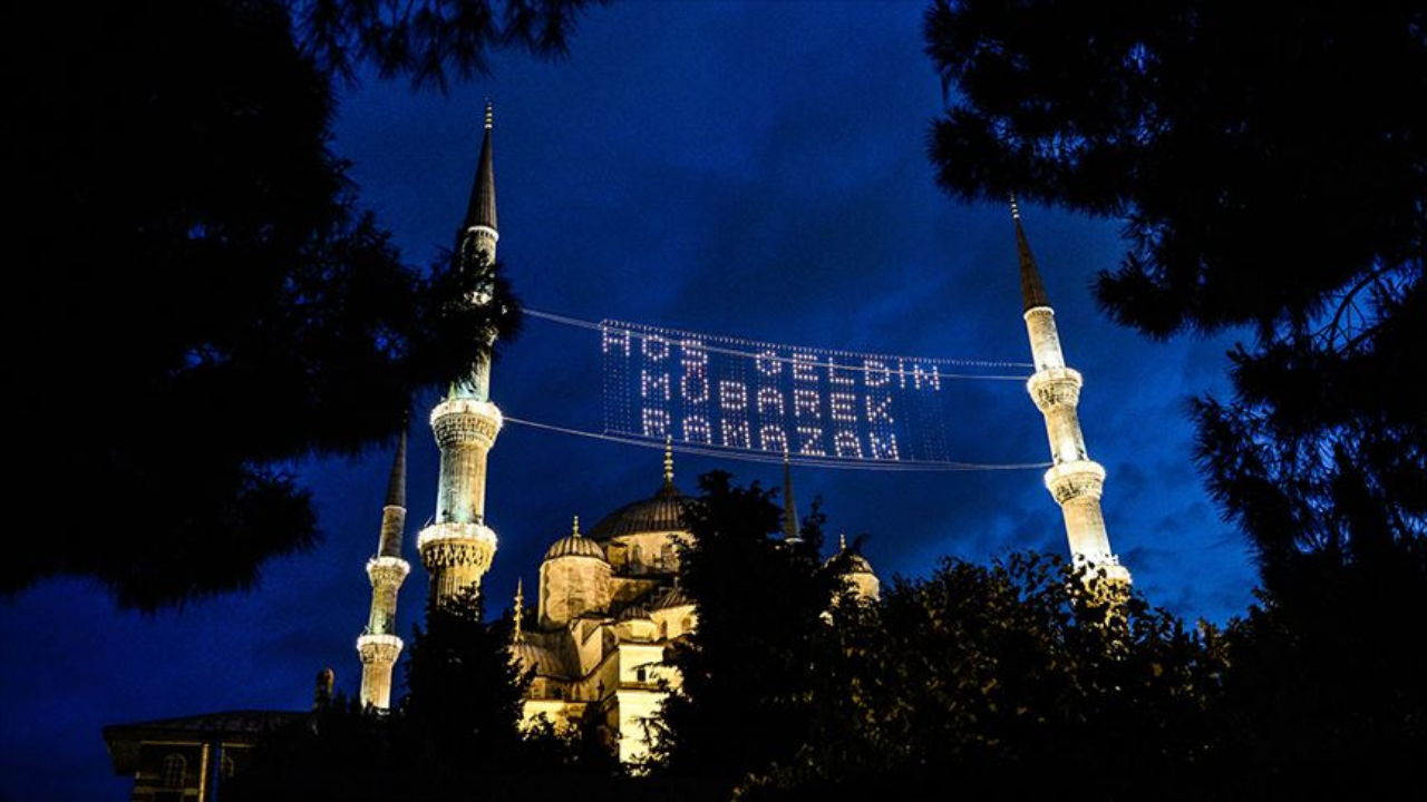 Sahura saat kaçta kalkacağız? Sabah ezanı kaçta okunacak? 4 Nisan 2024 il il sahur vakitleri