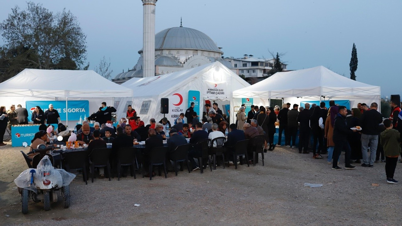 Türkiye Sigorta, deprem bölgesinde 'Kardeşlik Sofraları' kurdu