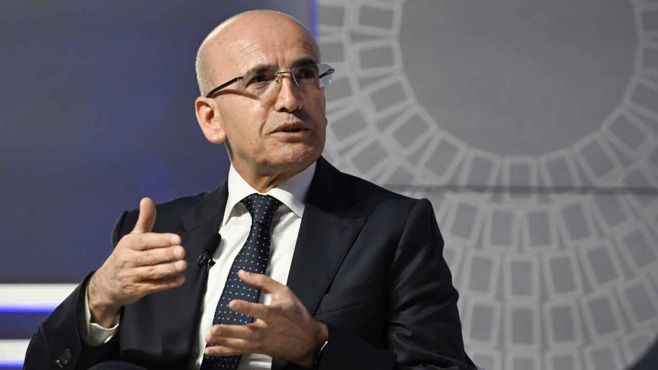 Bakan Şimşek: Yıllık dış ticaret açığındaki iyileşme eğilimi devam ediyor