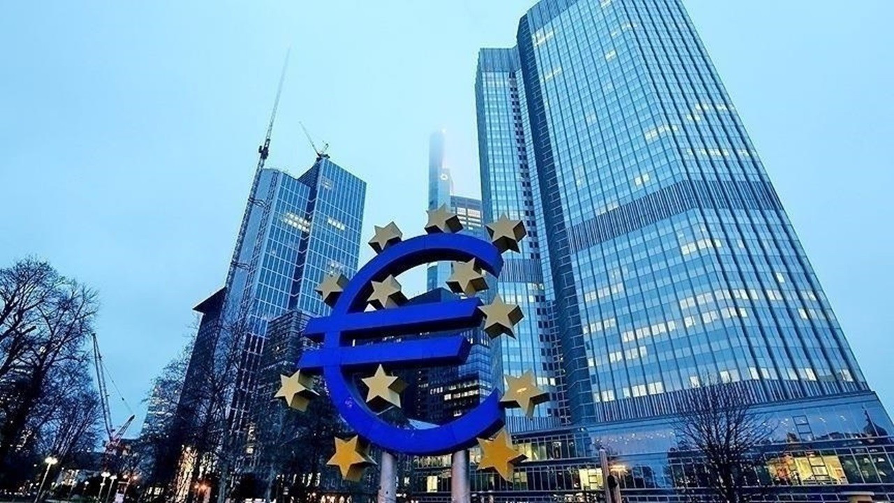 ECB tutanaklarında faiz indirim sinyali