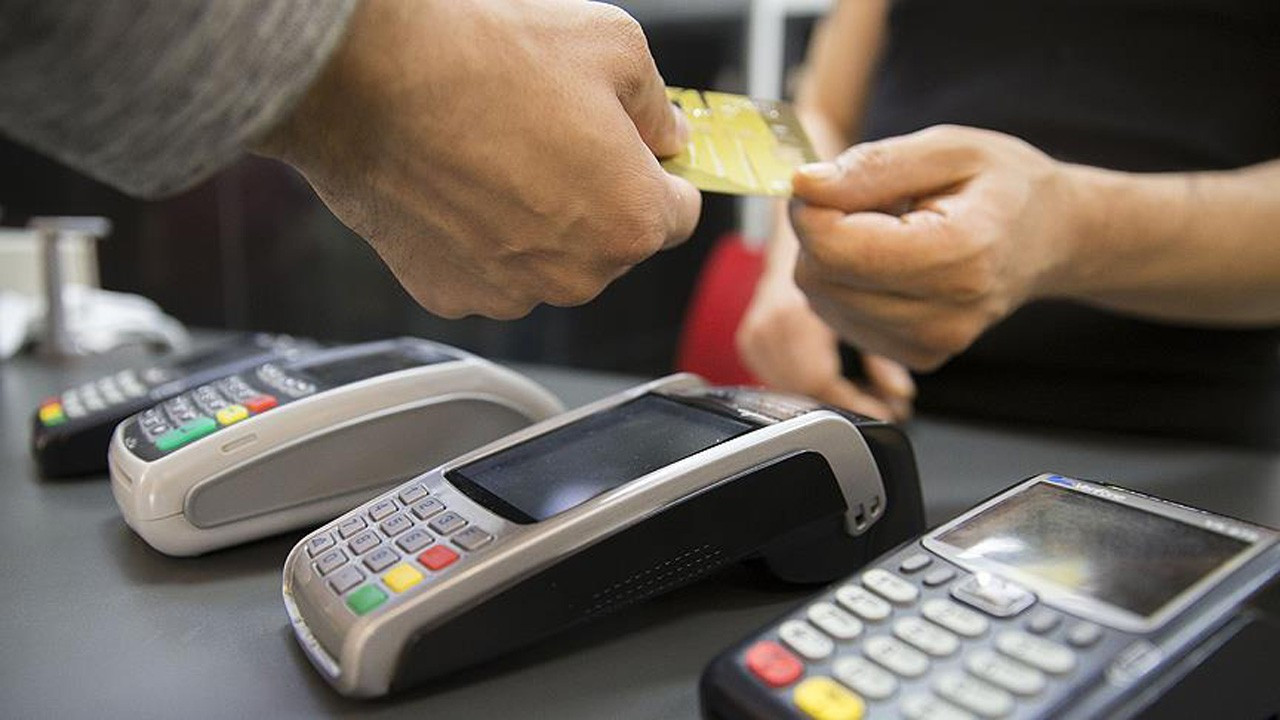 Kart borcu nedeniyle yasal takibe düşenlerin sayısı 1 milyona dayandı