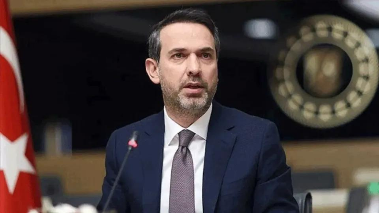 Enerji Bakanı Bayraktar, Türkiye'nin yenilenebilir enerjide sessiz bir devrim gerçekleştirdiğini bildirdi