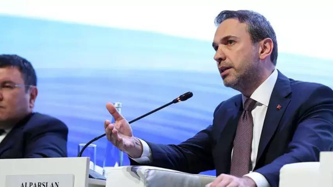 Bakan Bayraktar'dan doğagaz açıklaması: Türkiye, Azerbaycan ve Gürcistan ile mutabakata vardı
