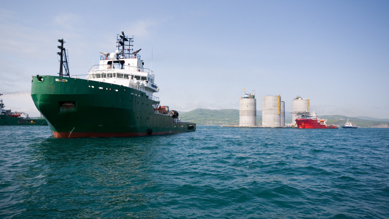 Politico yazdı: Rusya, Türkiye üzerinden AB'ye gizlice petrol satıyor