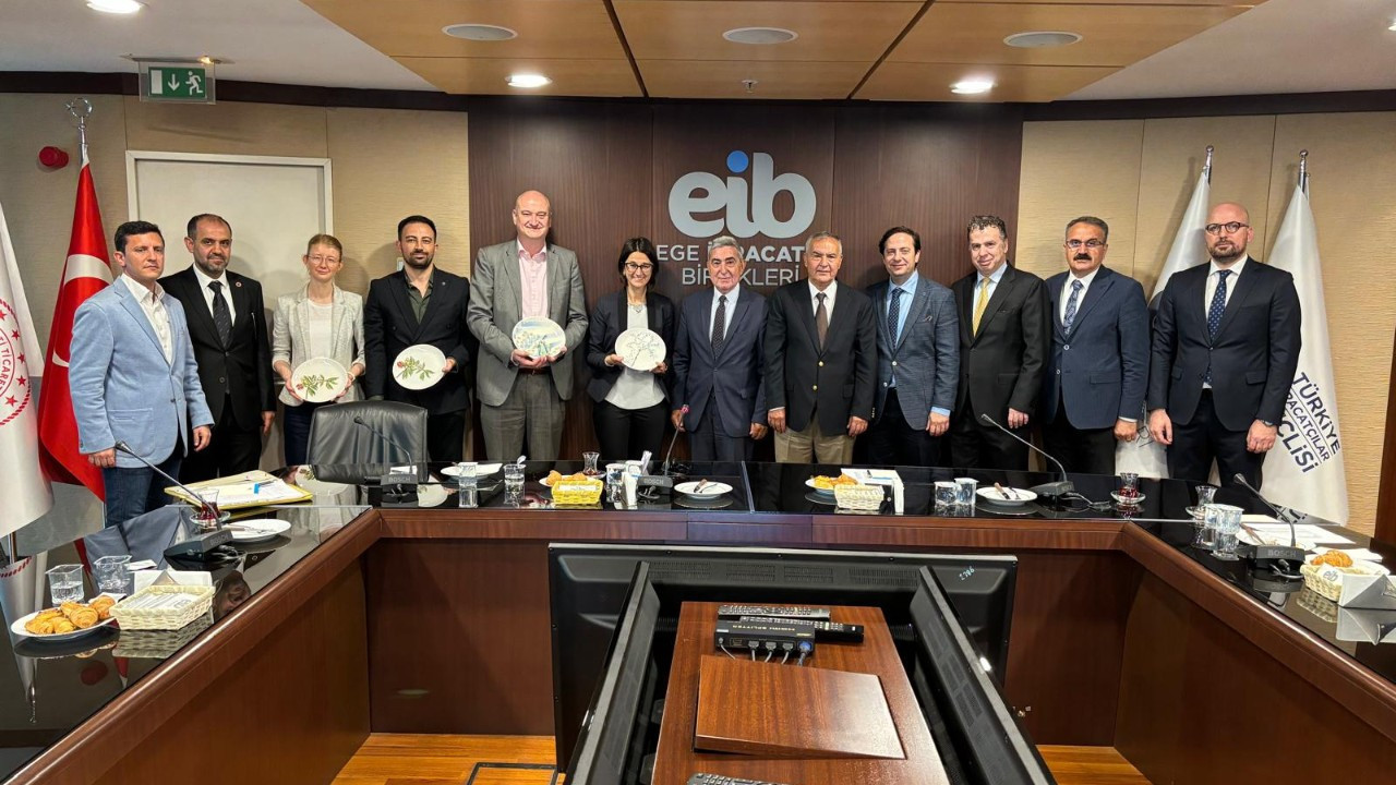 Birleşik Krallık İş ve Ticaret Bakanlığı heyetinden Egeli ihracatçılara STA ziyareti