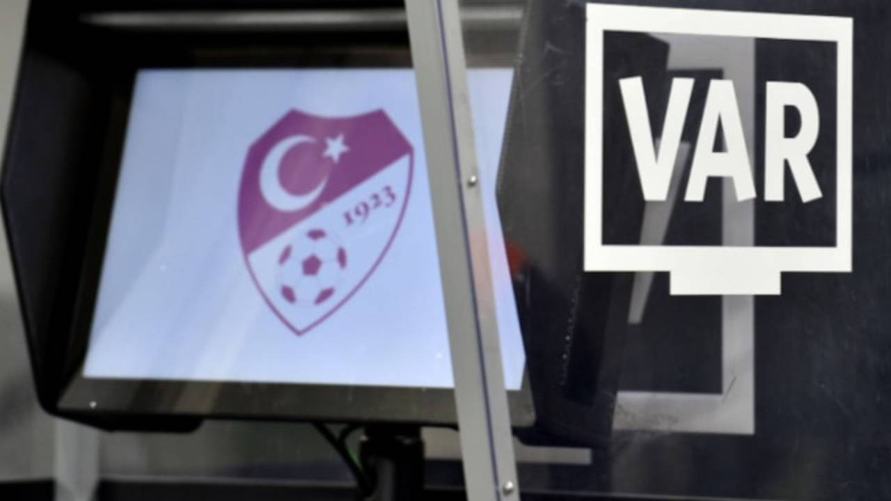 Galatasaray-Beşiktaş derbisinin VAR hakemi belli oldu