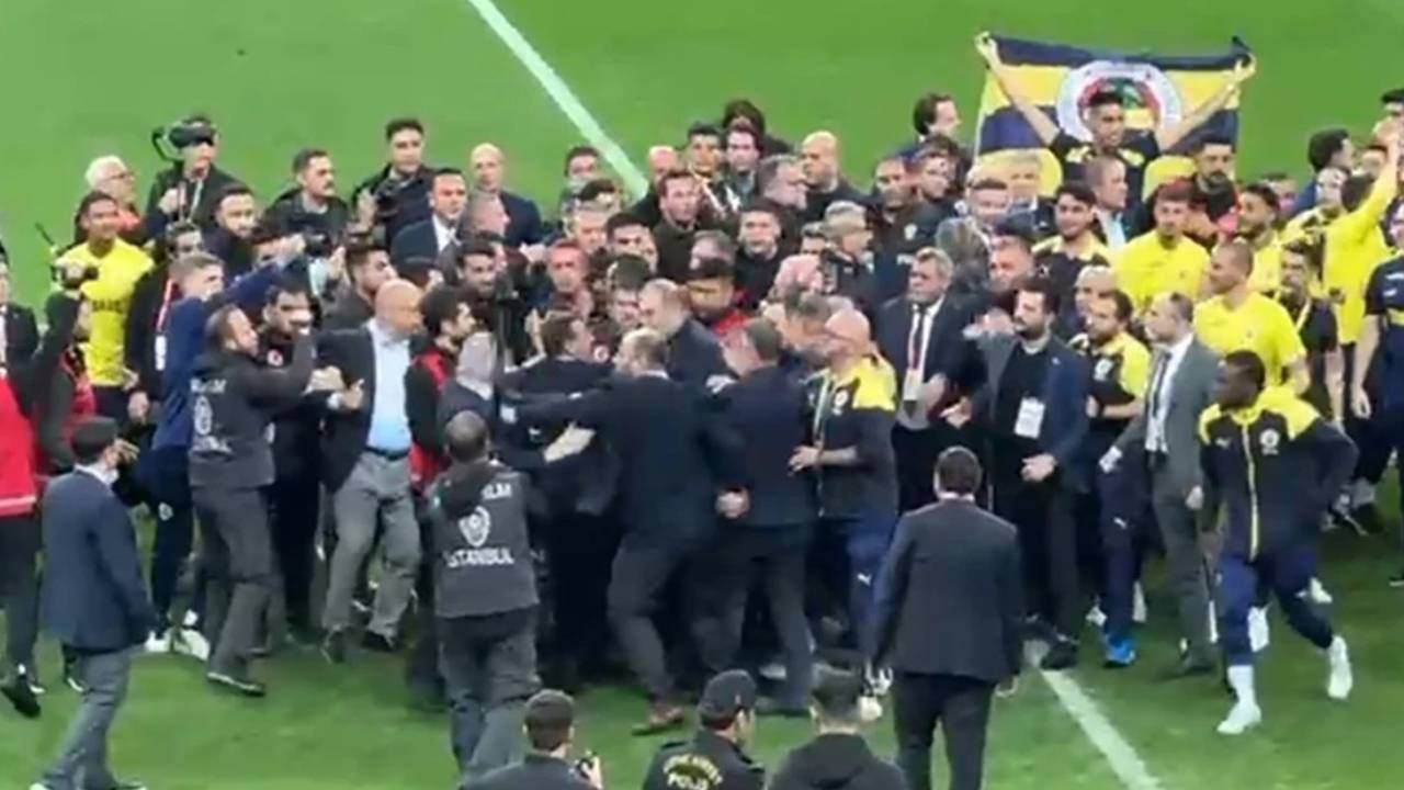 Olaylı derbi soruşturmasında 3 Fenerbahçeli adliyede