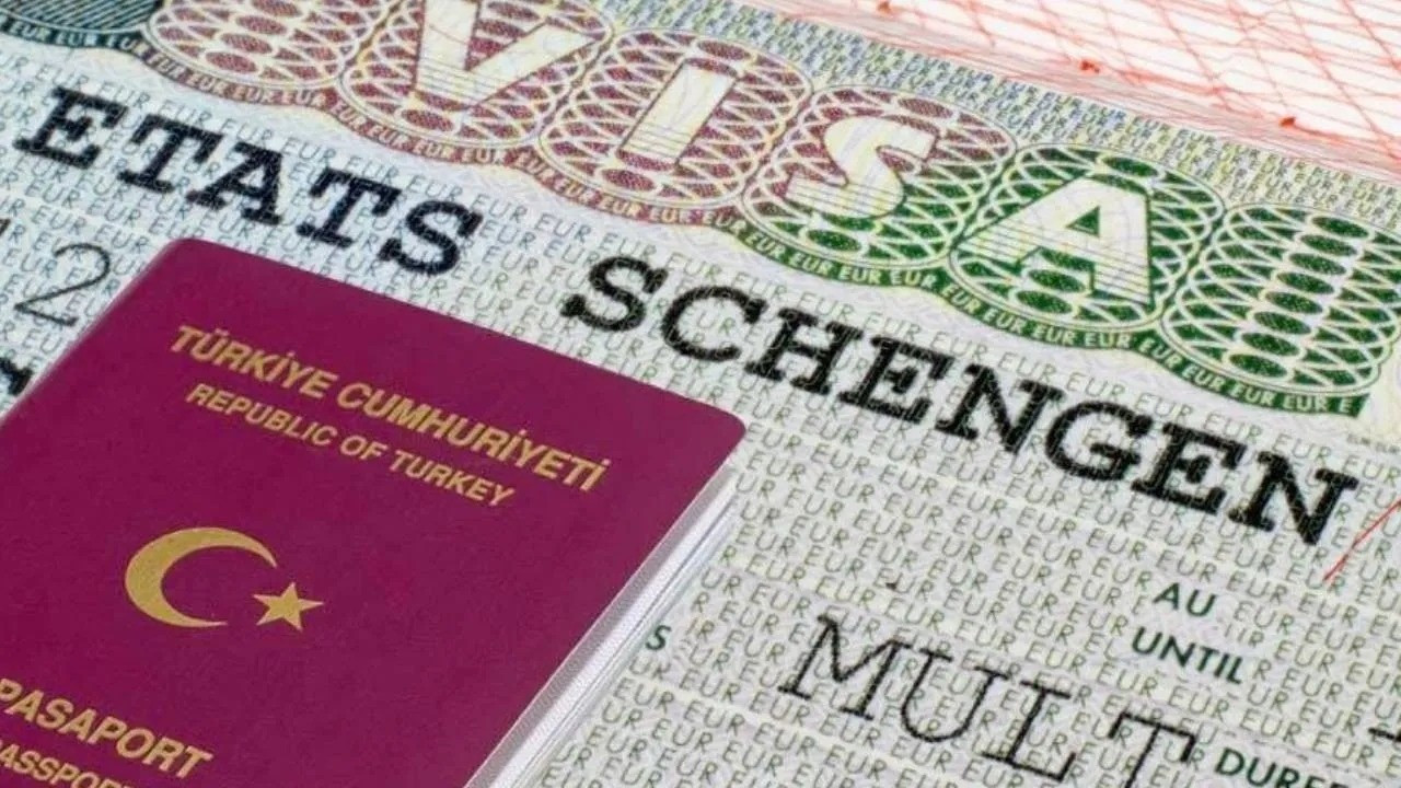 Schengen krizi derinleşiyor: Vize verilen kişilerden, ülkeye dönüşte de elçiliğe gelmeleri istendi