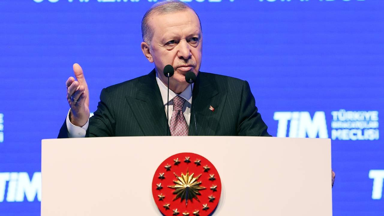 Erdoğan'dan ihracatçılara müjde: Döviz bozdurma zorunluluğu yüzde 40'tan yüzde 30'a indi