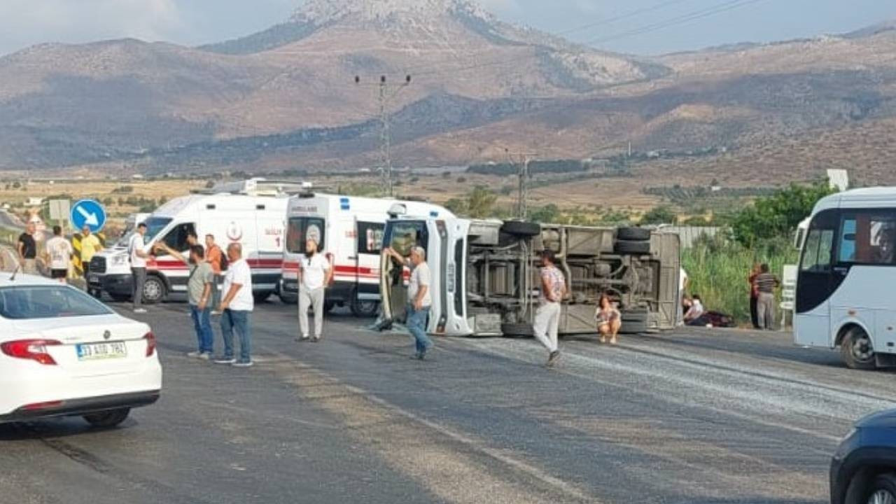 Mersin'de otobüslerin karıştığı zincirleme kaza: 2 ölü, onlarca yaralı