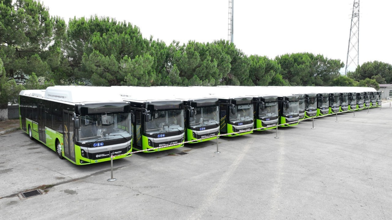 Kocaeli Büyükşehir’e 20 yeni otobüsü teslim edildi