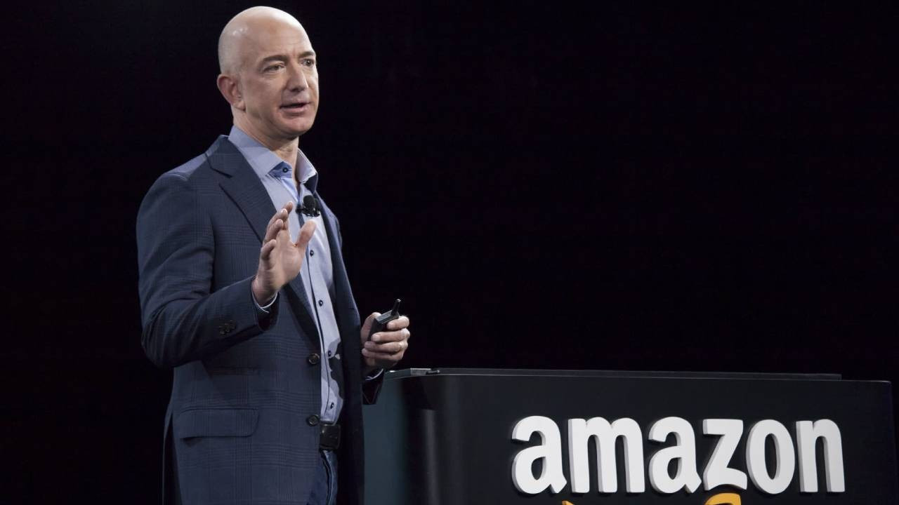 Jeff Bezos, Datça'daki tatilini sürdürüyor: 3,5 milyon TL'lik hesap ödedi