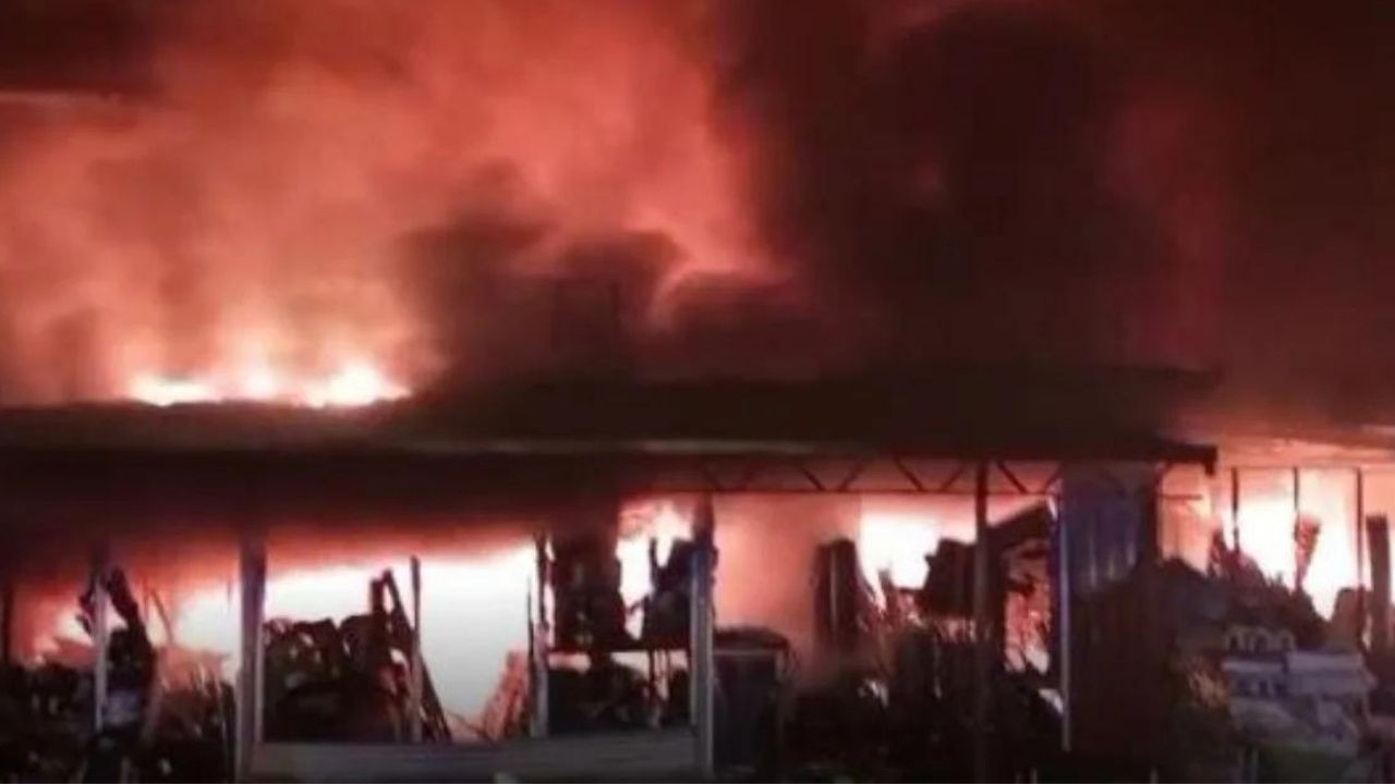 Malatya’da konteyner çarşıda yangın çıktı