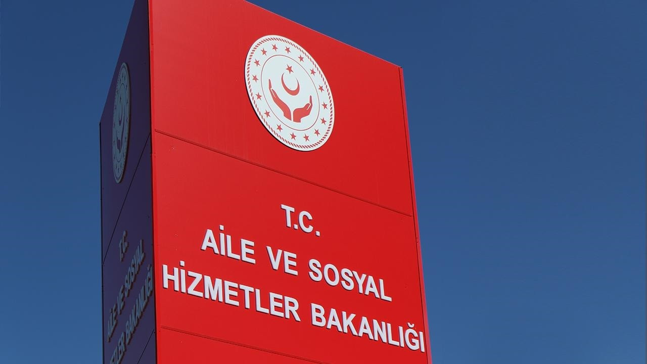 Aile ve Sosyal Hizmetler Bakan Yardımcısı Kıran görevden alındı