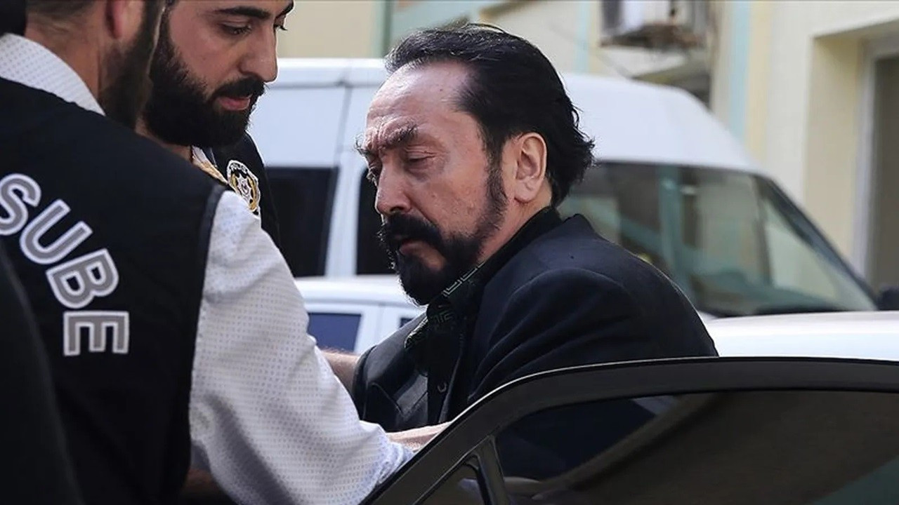 Adnan Oktar davasında ara karar: 5 sanık tahliye edildi