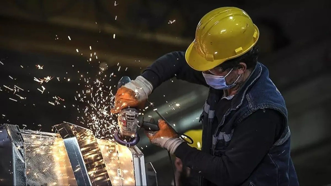 Ücretli çalışan sayısı yıllık yüzde 2 artarak 15,9 milyon oldu Ücretli çalışan sayısı yıllık yüzde 2 artarak 15,9 milyon oldu