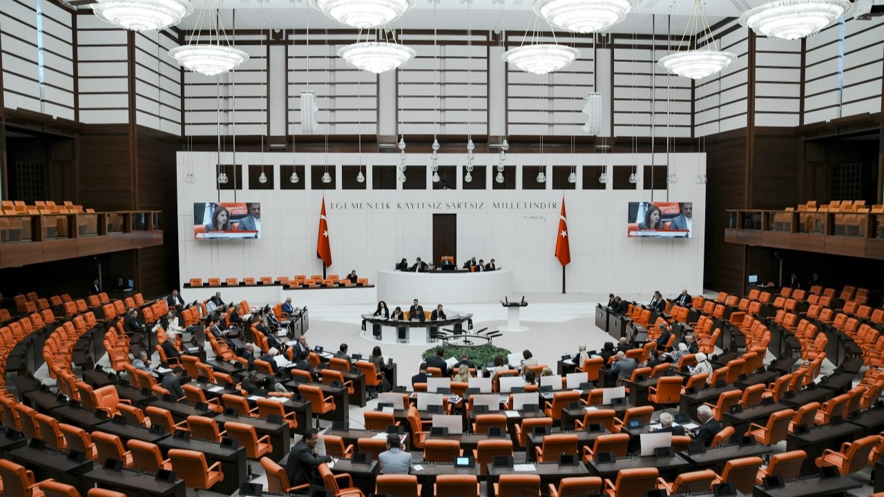 Meclis'te vergi tartışması... AK Partili Nilgün Ök: Kâr ettiğimizde tabii ki veriyoruz