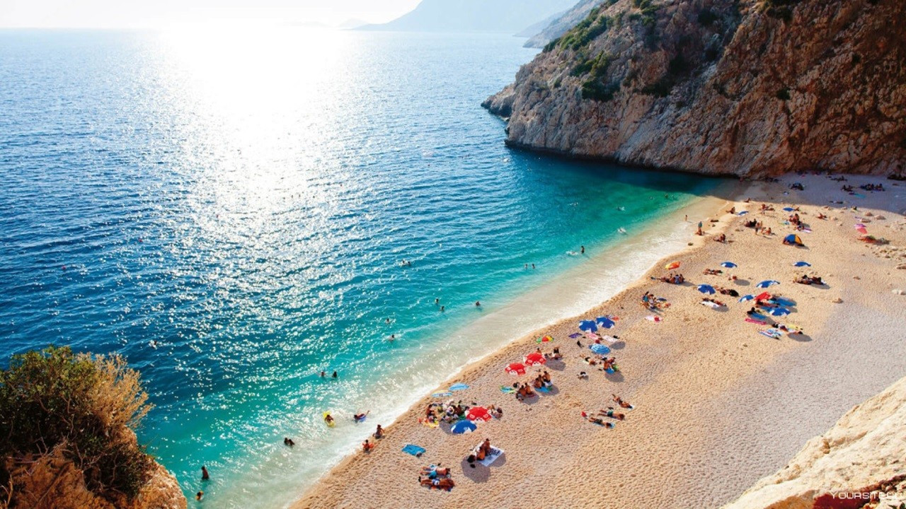 Turizm gelirleri ikinci çeyrekte yükseldi