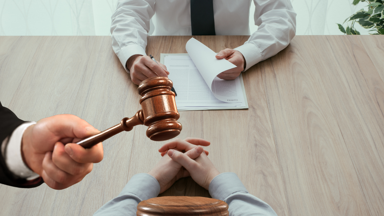 Sınavda yüksek puan alan ancak mülakatta elenen Adalet Bakanlığı çalışanları açtıkları davayı kazandı