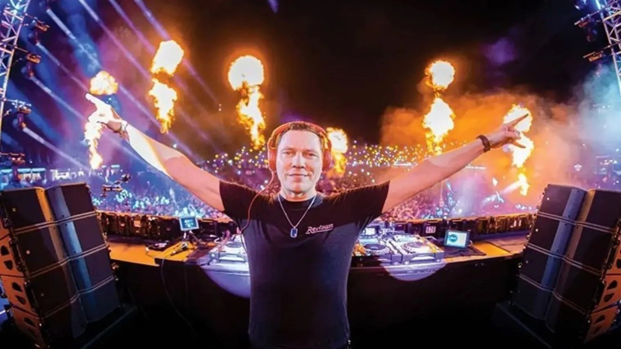 Dünyaca ünlü DJ Tiësto yarın İstanbul Festivali'nde!