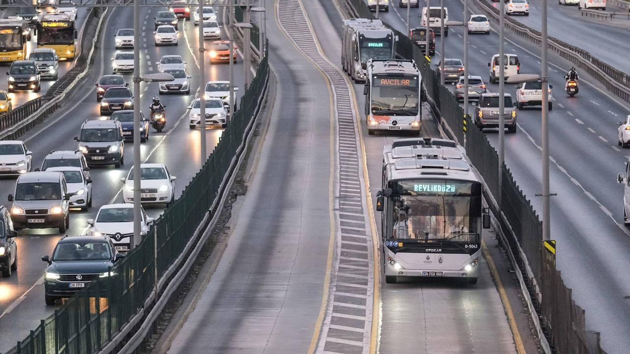 İstanbullular dikkat! Yol çalışması nedeniyle metrobüs o duraklarda durmayacak