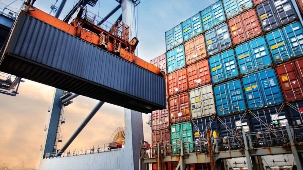 TL ile dış ticaret hacmi 8 ayda yüzde 44 arttı