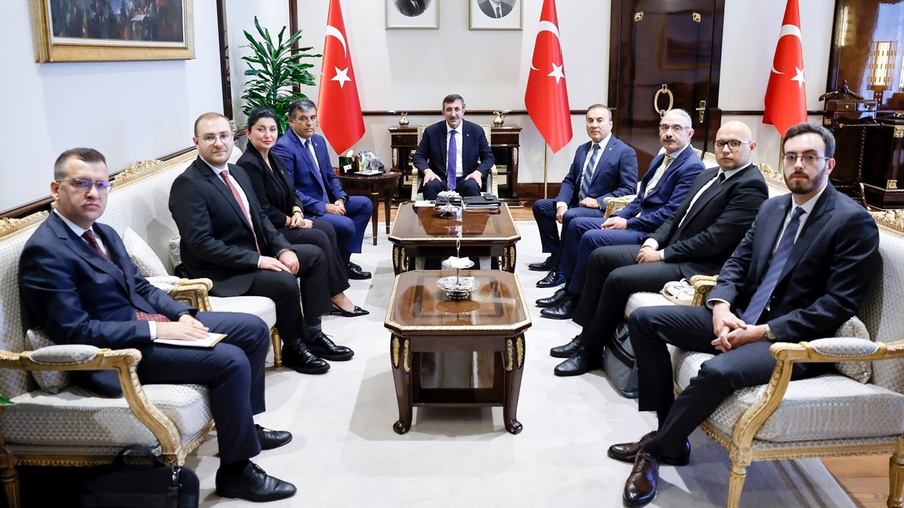 Maden ihracatçıları Cevdet Yılmaz ile görüştü: Geçici tatilde olanlardan bedel alınmasın