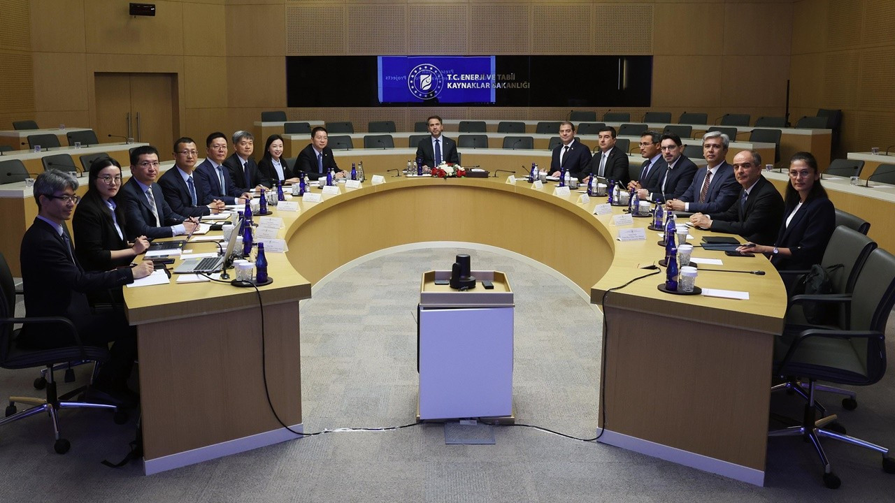 Bakan Bayraktar, Energy China ile yatırım imkanlarını görüştü