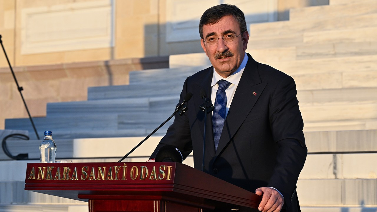 Cevdet Yılmaz: Türkiye'yi bir cazibe merkezi yapma konusunda kararlıyız