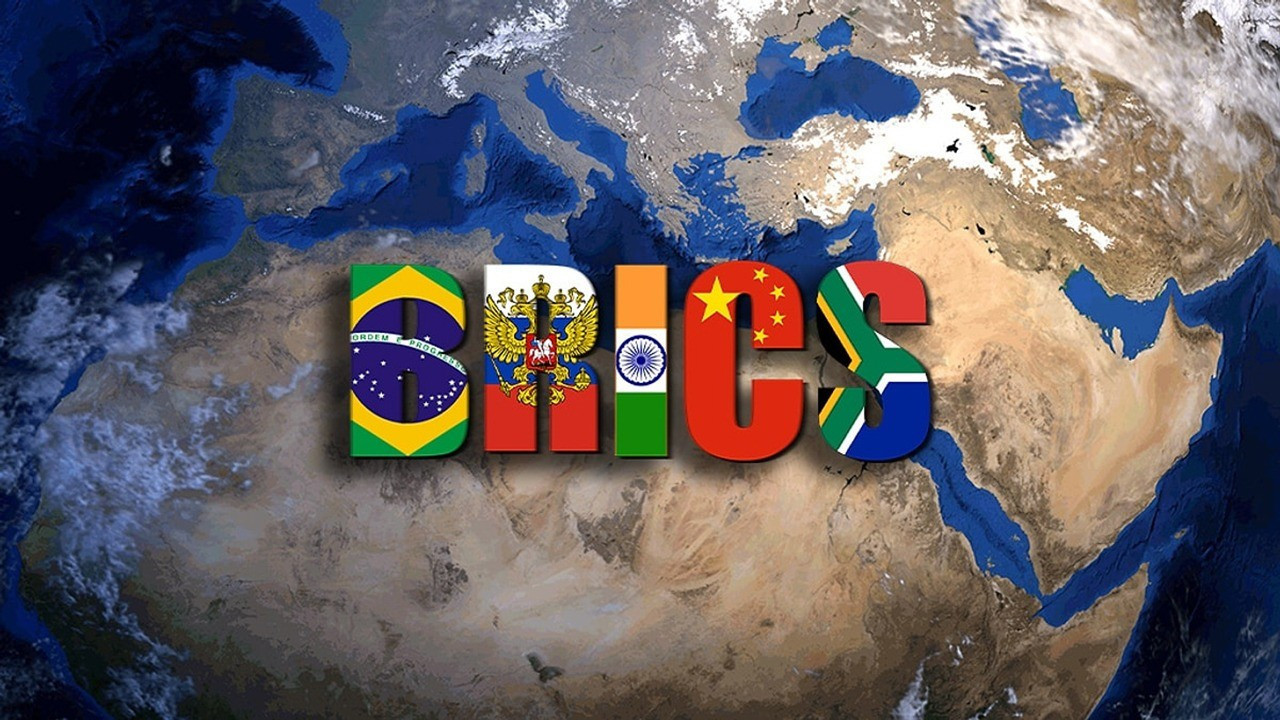 BRICS için tek para birimi mümkün mü? Kremlin'den açıklama geldi