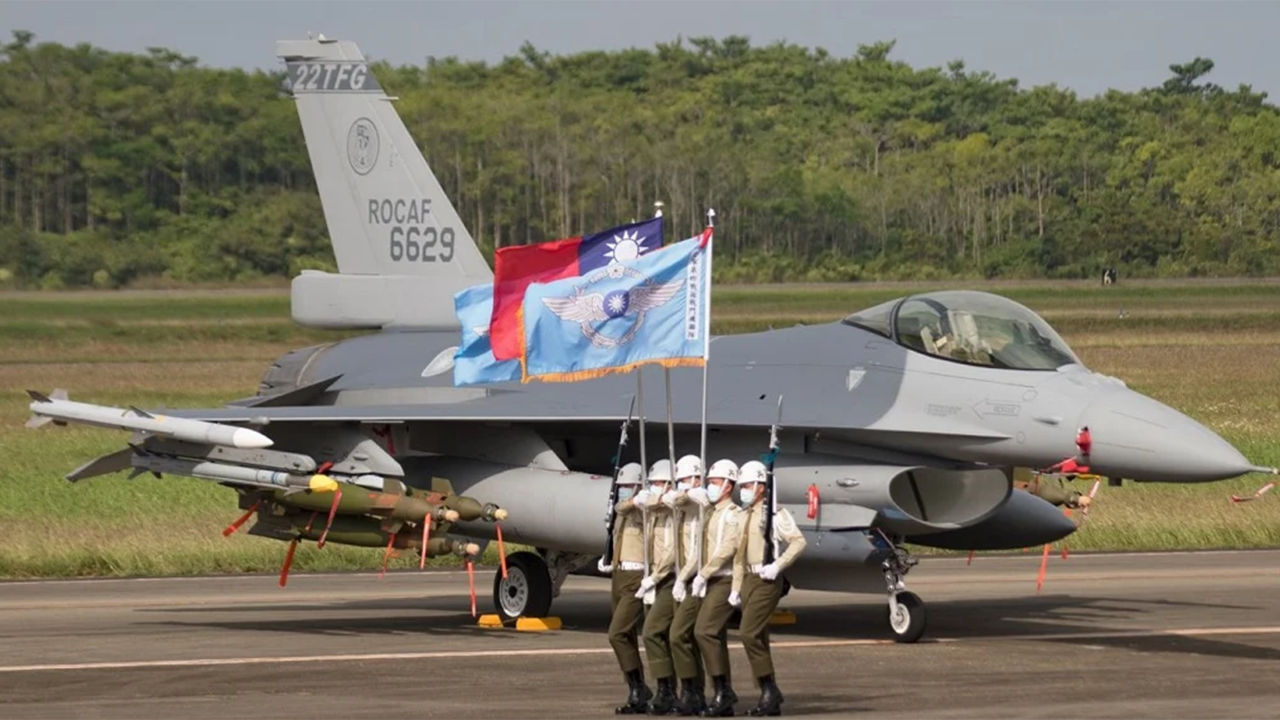 Tayvan F-16 Block 70 savaş uçağını teslim alacak