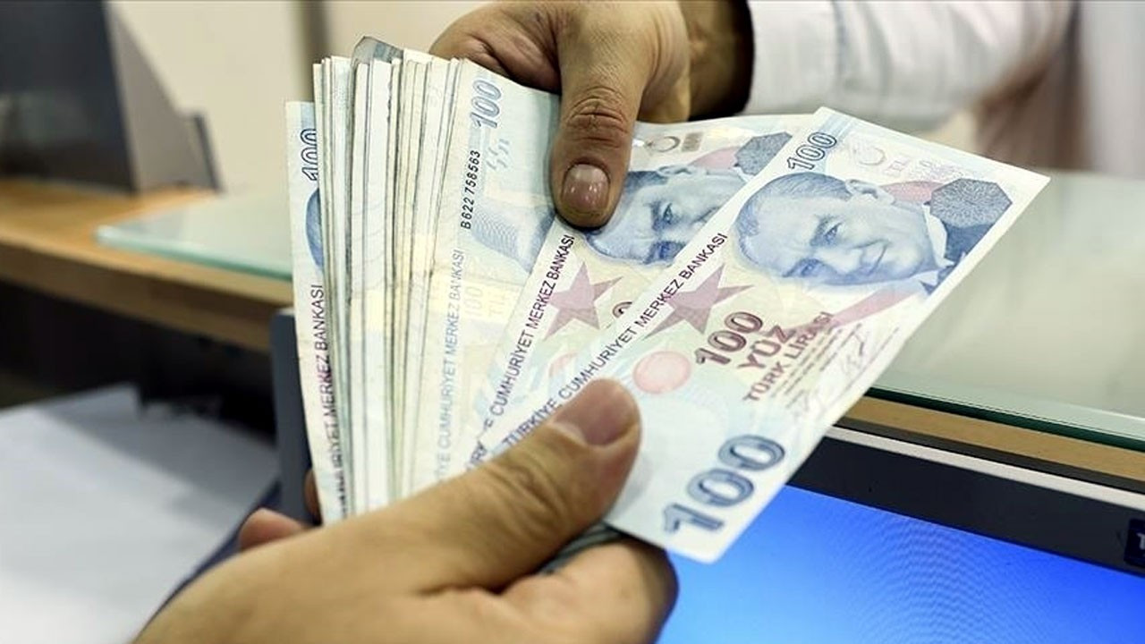 Burs ve kredi ödemeleri hesaplara yatırılmaya başladı
