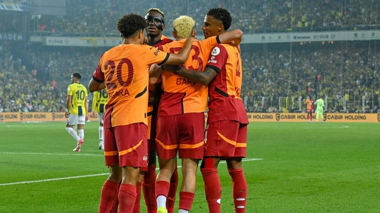 Kadıköy'de gol düellosu! Galatasaray derbide Fenerbahçe'yi mağlup etti