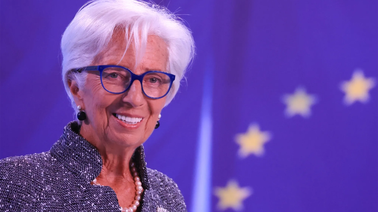 AMB Başkanı Lagarde: Ekonomik görünümde aşağı yönlü riskler hakim