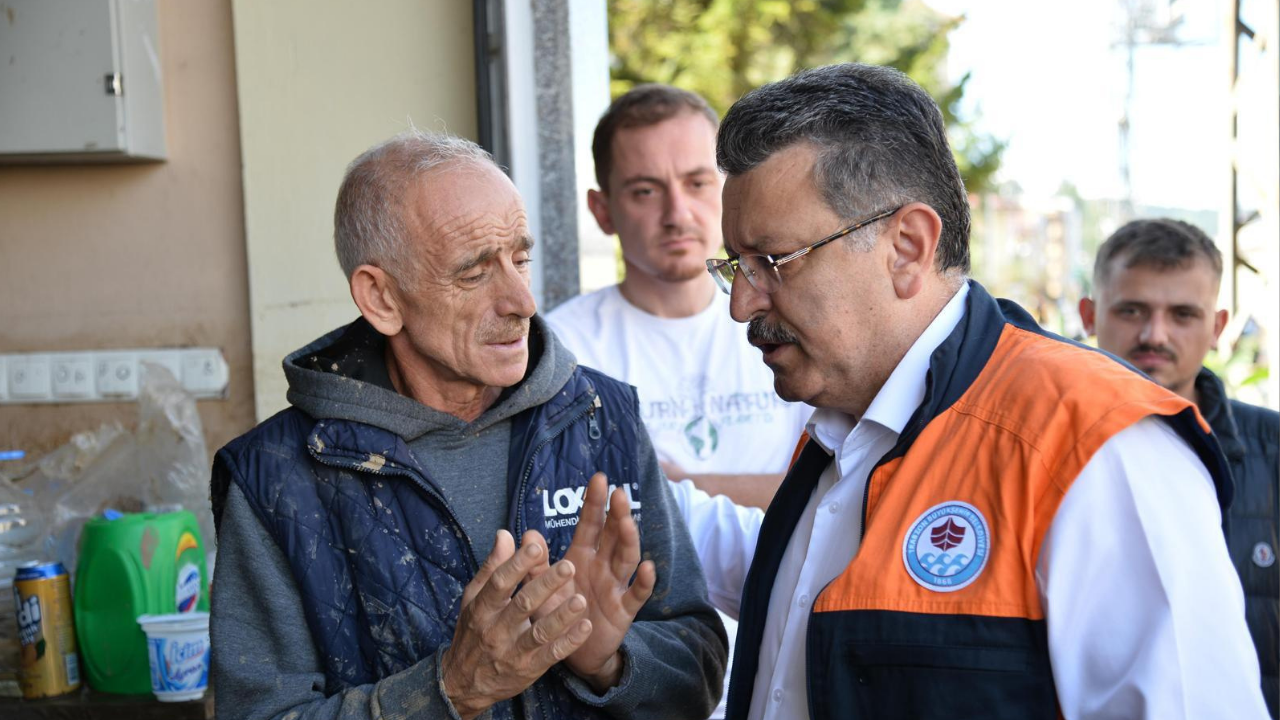 Trabzon Büyükşehir Belediye Başkanı Genç, sel bölgesindeki son durumu açıkladı