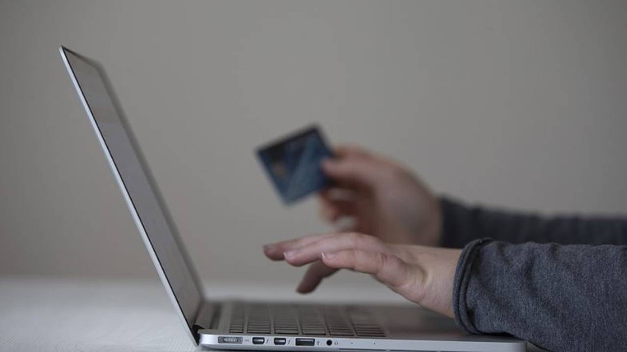 E-ticarette de dış açık oluştu