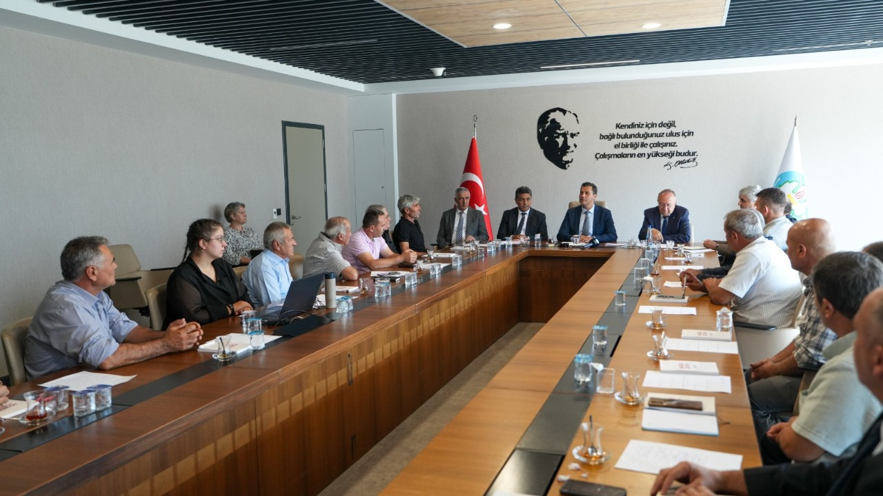Manisa Büyükşehir, inek sütünü 17 TL, koyun-keçi sütünü 34 TL’ye alacak