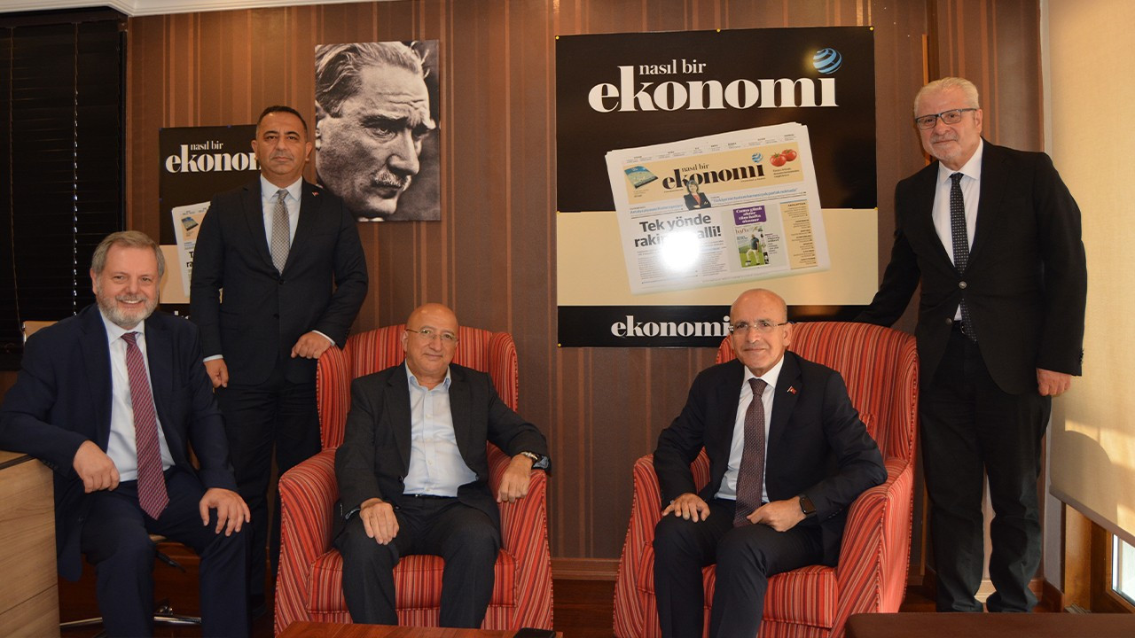 Hazine ve Maliye Bakanı Mehmet Şimşek EKONOMİ’ye konuştu: OVP kamu için bağlayıcı özel sektör için rehberdir