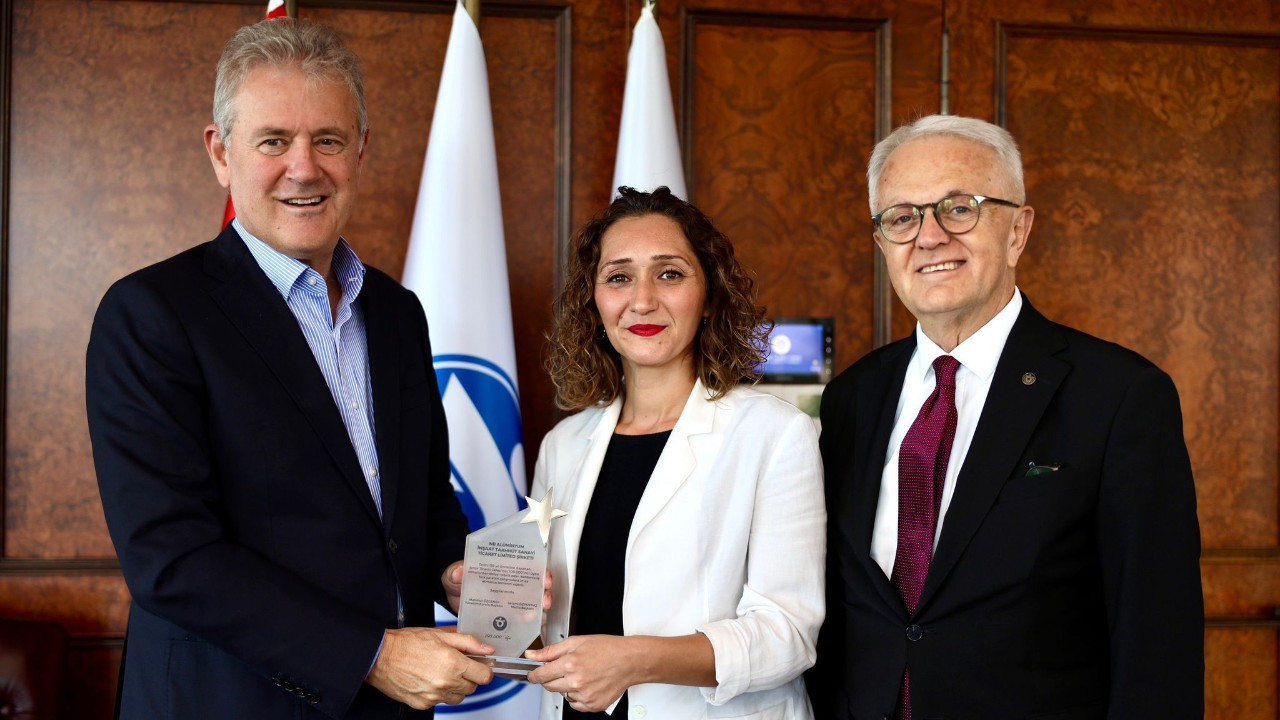 İzmir Ticaret Odası’nın 100 bininci üyesi kadın girişimci oldu