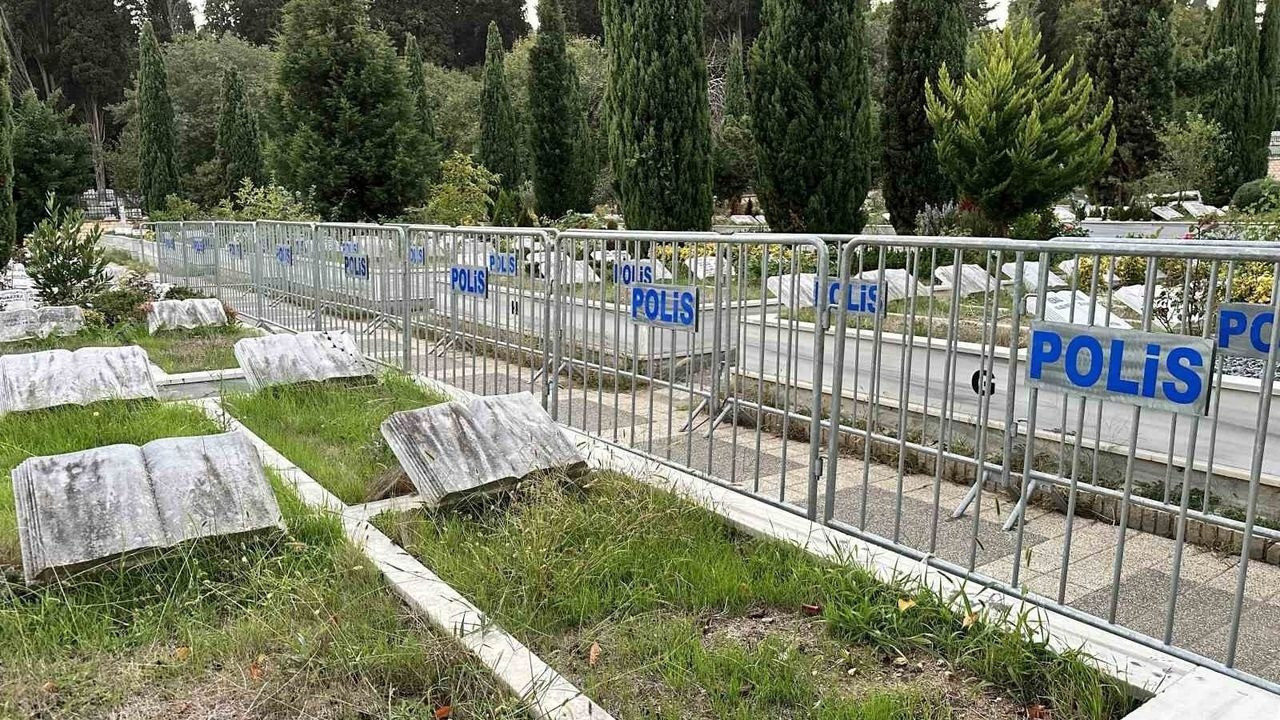 Mezarı yarın açılacak! Cem Garipoğlu'nun mezarında bariyerli önlem