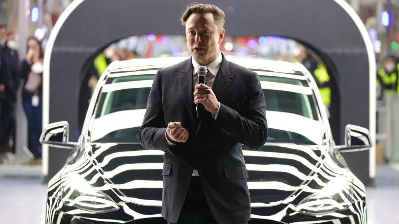 Otomobil devi Tesla’dan 3 yeni araç geliyor! Elon Musk 25 bin dolarlık ucuz otomobili tanıtacak