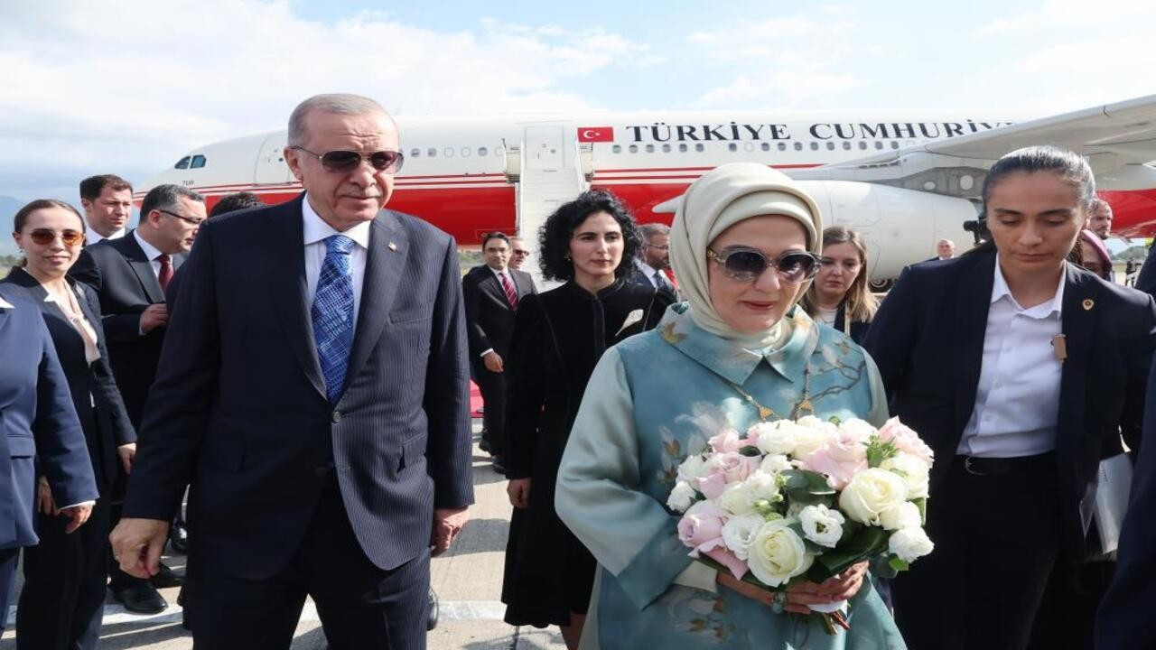 Cumhurbaşkanı Erdoğan, Arnavutluk'ta! Resmi törenle karşılandı