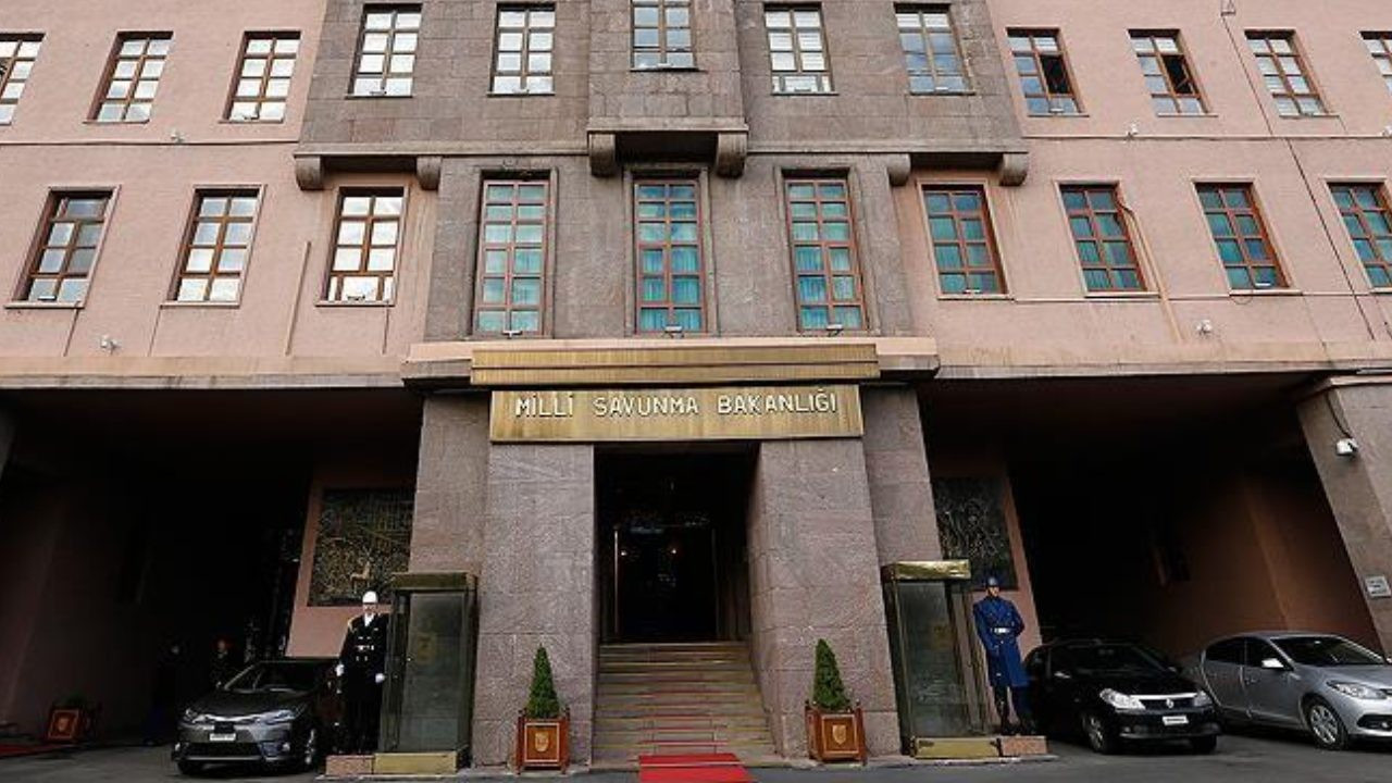 İnsan kaçakçılığına karışan general! MSB: TSK'dan ayırma cezası verildi, rütbesi geri alındı
