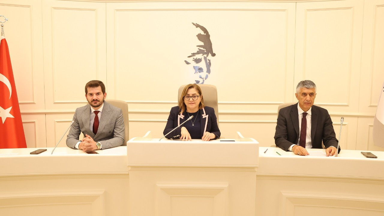 Gaziantep Büyükşehir’den çiftçilere üzüm sıkma makinesi ve Sera Projesi desteği