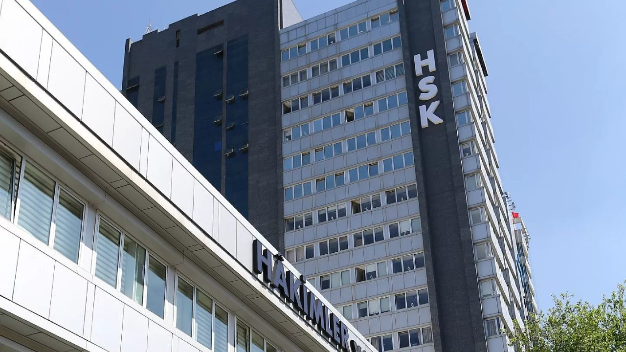 'Ahmak' ve 'Dilan Polat' davalarının savcısı görevden affını istedi