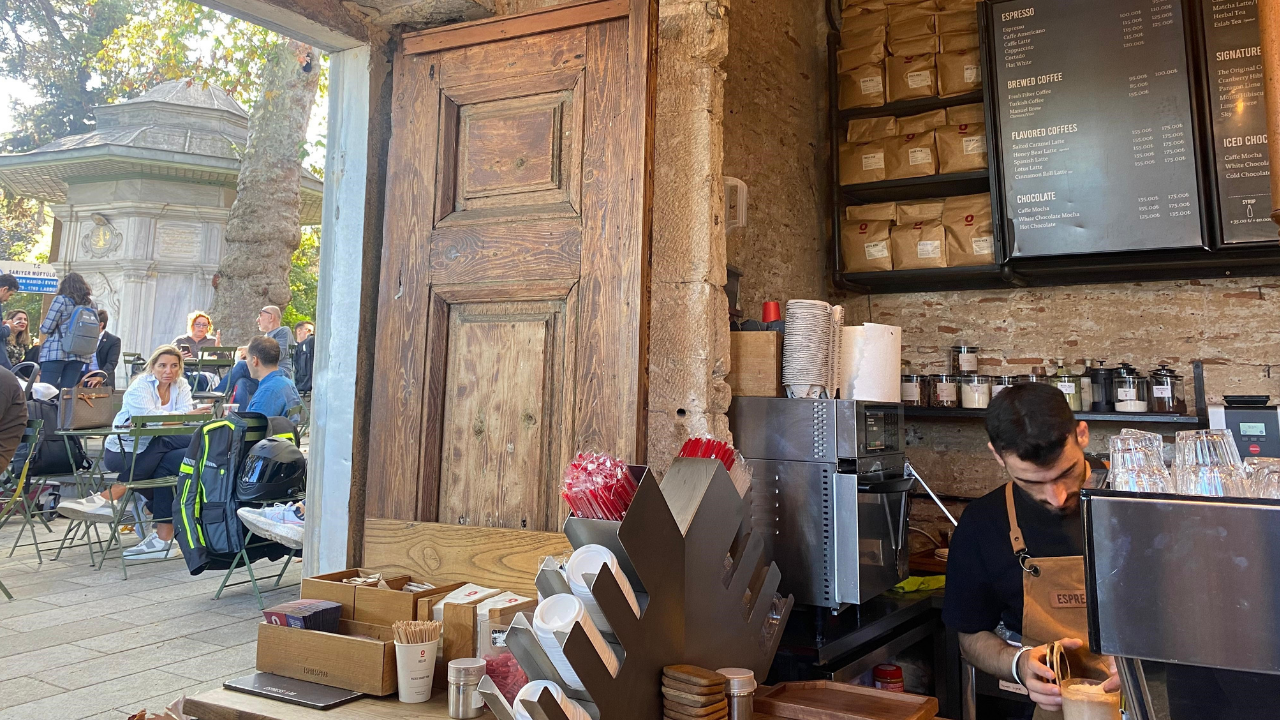 Tarihi Emirgan Muvakkithanesi zincir bir kahveciye kiralandı